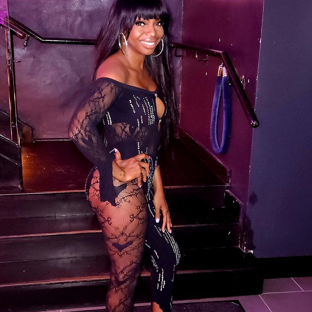 jumpsuit - Picture 3 of 3